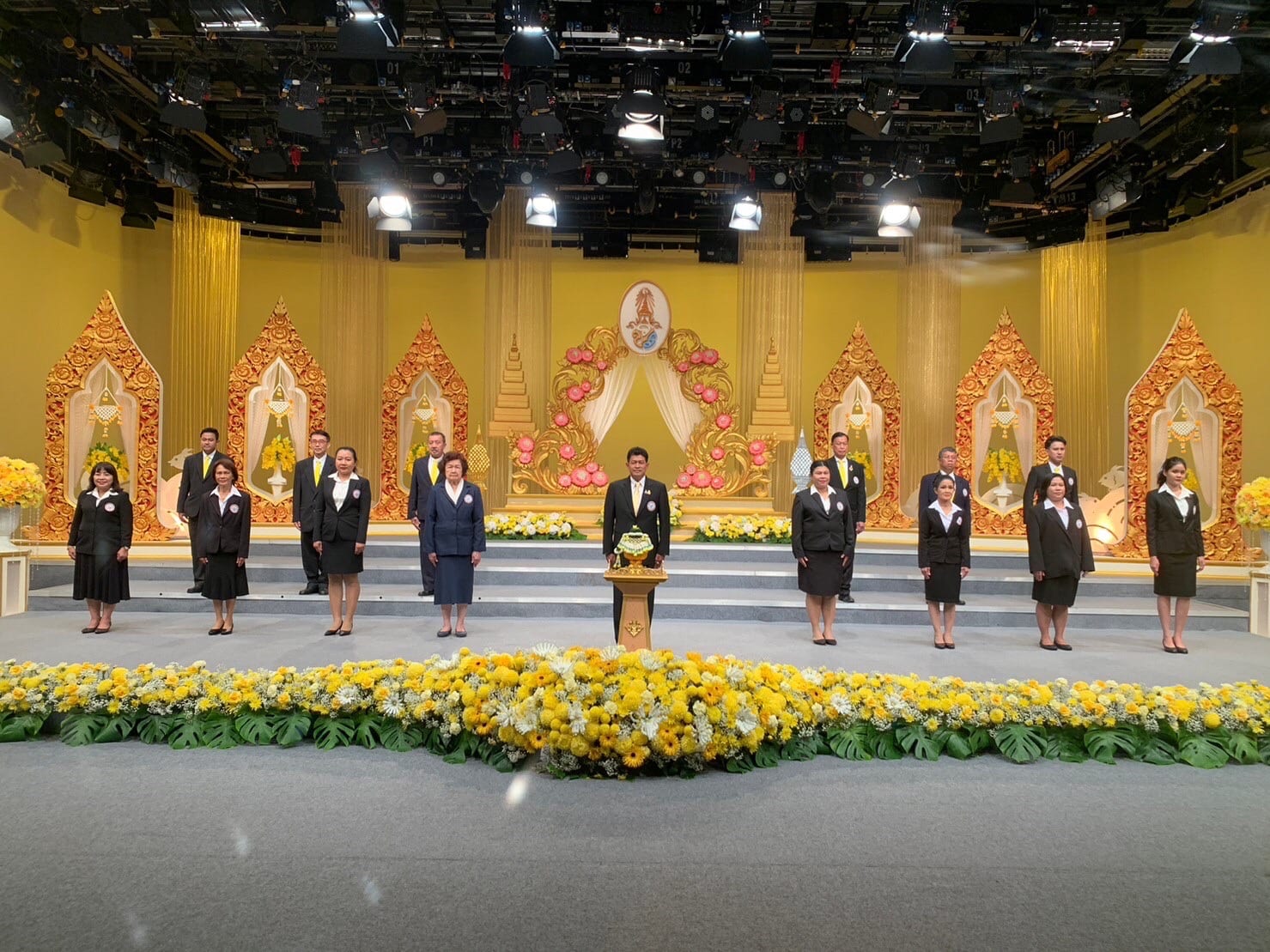 ภาพบันทึกเทปถวายพระพรชัยมงคล พระบาทสมเด็จพระปรเมนทรรามาธิบดีศรีสินทรมหาวชิราลงกรณ พระวชิรเกล้าเจ้าอยู่หัว